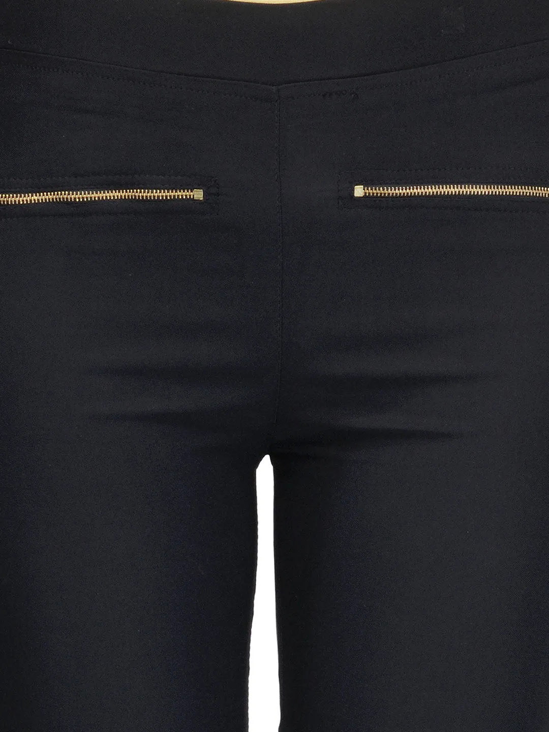 Women A Pair Of Black Ankle-Length Jeggings