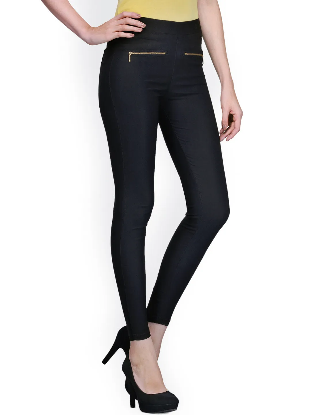 Women A Pair Of Black Ankle-Length Jeggings