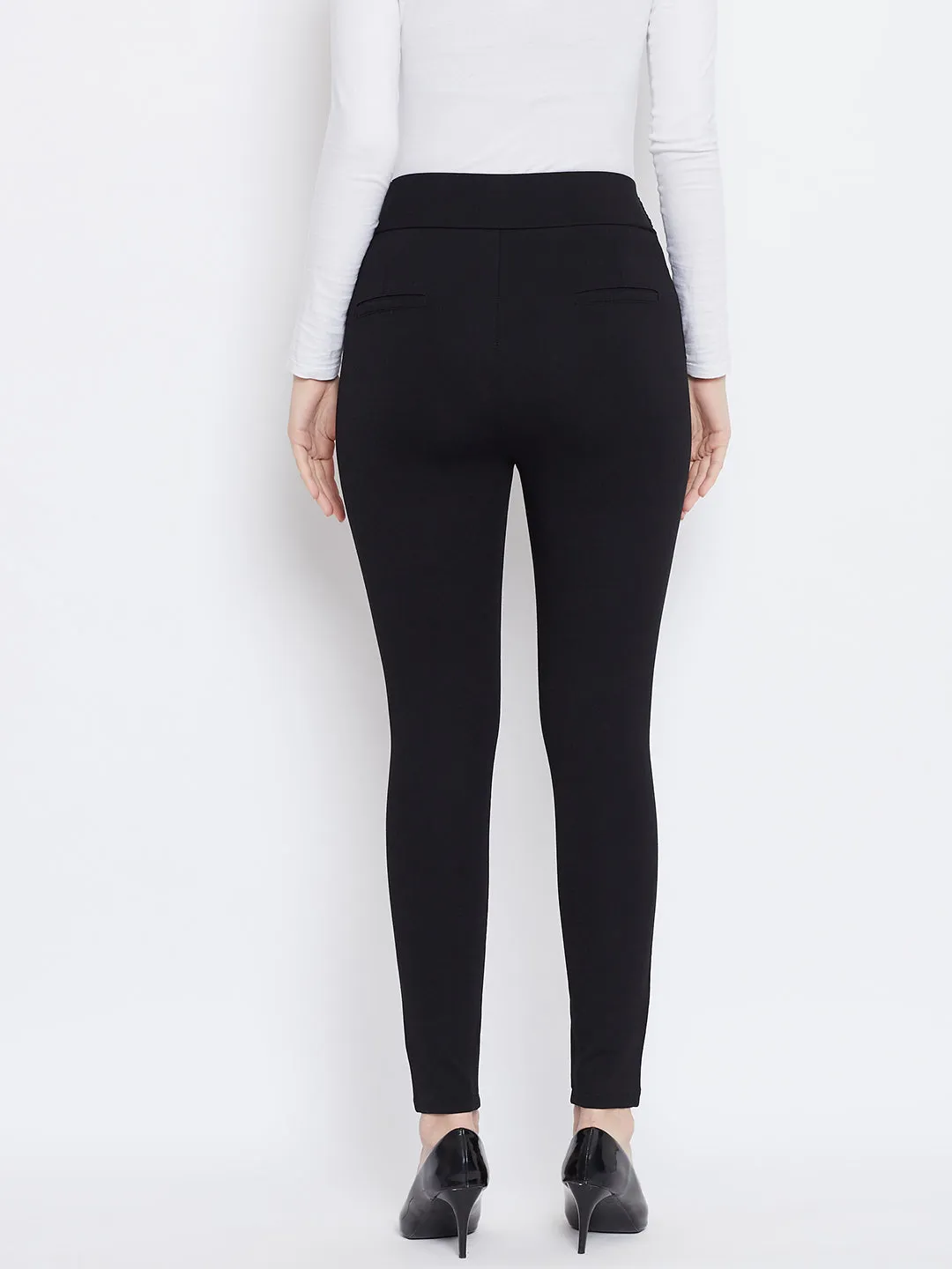 Women Black Solid Jeggings