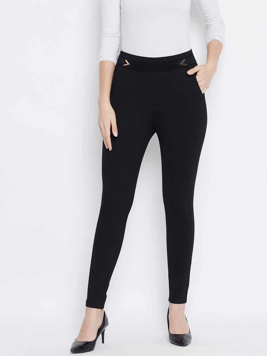 Women Black Solid Jeggings